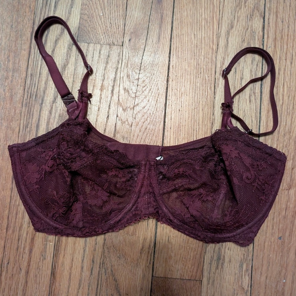 Victoria's Secret Burgundy Floral Lace Unlined Balconette Bra 32DDD G70